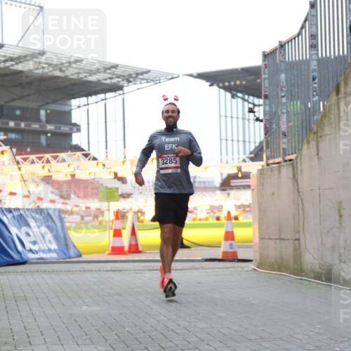 08.12.2024 - St. Pauli X-Mass-Run No. 14 H.Heesch http://msf.ph/oto/7487558 08.12.2024 09:51:59 Ziel 3285 meine-sportfotos.de