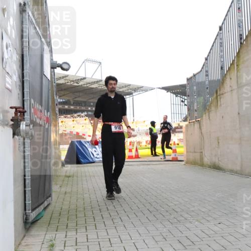 08.12.2024 - St. Pauli X-Mass-Run No. 14 H.Heesch http://msf.ph/oto/7487673 08.12.2024 09:52:10 Ziel 3285, 918, 2763 meine-sportfotos.de