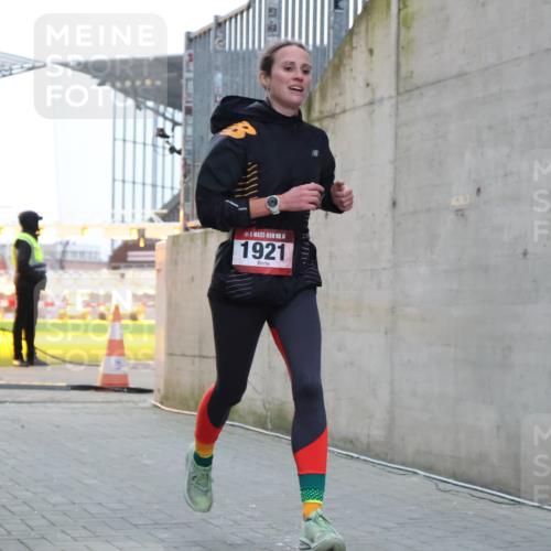 08.12.2024 - St. Pauli X-Mass-Run No. 14 H.Heesch http://msf.ph/oto/7487859 08.12.2024 09:52:32 Ziel 36, 44, 1921, 1921 meine-sportfotos.de