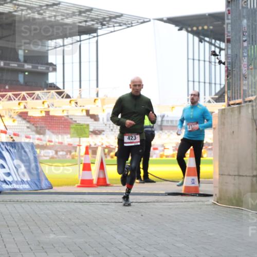 08.12.2024 - St. Pauli X-Mass-Run No. 14 H.Heesch http://msf.ph/oto/7487944 08.12.2024 09:52:46 Ziel 1921, 2832, 423, 2741, 3305 meine-sportfotos.de
