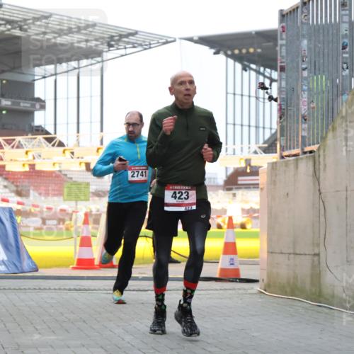 08.12.2024 - St. Pauli X-Mass-Run No. 14 H.Heesch http://msf.ph/oto/7487995 08.12.2024 09:52:47 Ziel 2832, 423, 2741, 3305 meine-sportfotos.de