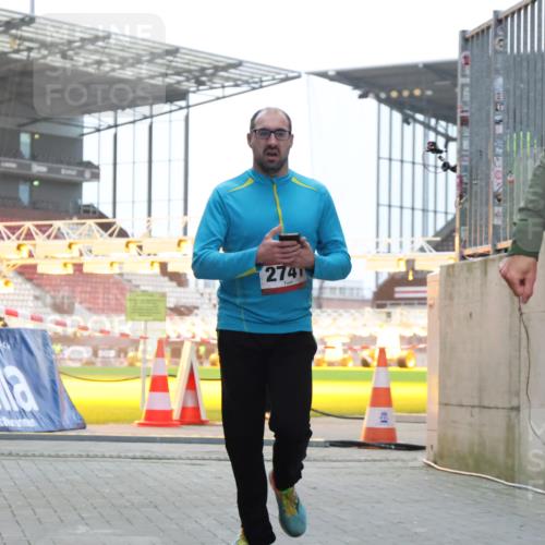 08.12.2024 - St. Pauli X-Mass-Run No. 14 H.Heesch http://msf.ph/oto/7488074 08.12.2024 09:52:48 Ziel 423, 2832, 423, 2741, 3305 meine-sportfotos.de