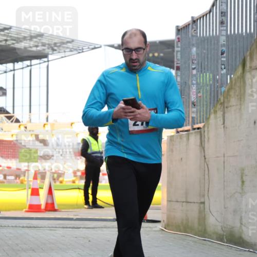 08.12.2024 - St. Pauli X-Mass-Run No. 14 H.Heesch http://msf.ph/oto/7488091 08.12.2024 09:52:49 Ziel 423, 2741, 2832, 423, 2741, 3305 meine-sportfotos.de