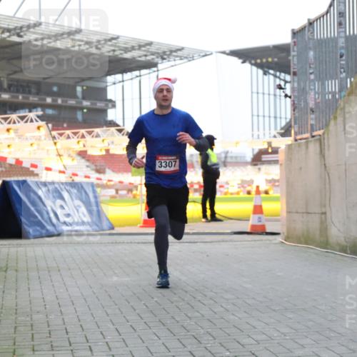 08.12.2024 - St. Pauli X-Mass-Run No. 14 H.Heesch http://msf.ph/oto/7488344 08.12.2024 09:53:32 Ziel 3307 meine-sportfotos.de