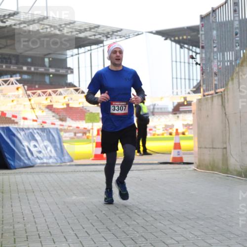 08.12.2024 - St. Pauli X-Mass-Run No. 14 H.Heesch http://msf.ph/oto/7488357 08.12.2024 09:53:32 Ziel 3307 meine-sportfotos.de