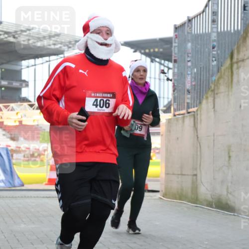 08.12.2024 - St. Pauli X-Mass-Run No. 14 H.Heesch http://msf.ph/oto/7488693 08.12.2024 10:03:34 Ziel 253, 406, 809, 1219, 1385, 1958, 2213, 2265, 3039, 406, 809, 2822 meine-sportfotos.de
