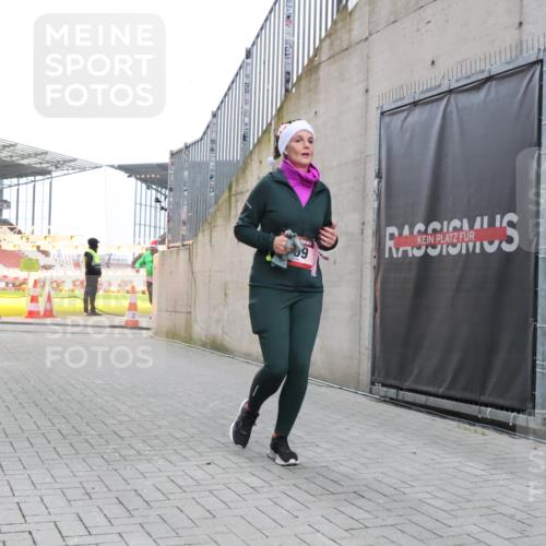 08.12.2024 - St. Pauli X-Mass-Run No. 14 H.Heesch http://msf.ph/oto/7488774 08.12.2024 10:03:35 Ziel 253, 406, 809, 1219, 1385, 1958, 2213, 2265, 3039, 406, 809, 2822 meine-sportfotos.de
