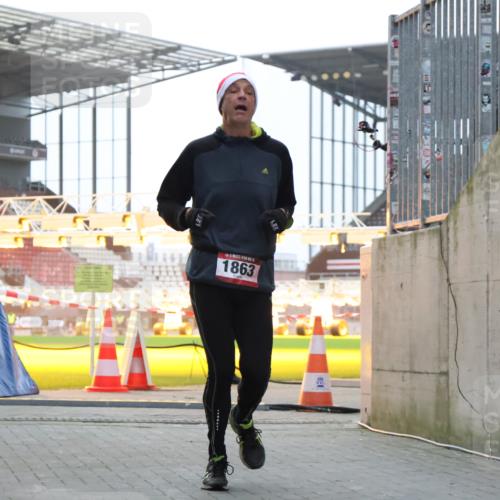 08.12.2024 - St. Pauli X-Mass-Run No. 14 H.Heesch http://msf.ph/oto/7489047 08.12.2024 09:54:52 Ziel 185, 1948, 1863 meine-sportfotos.de