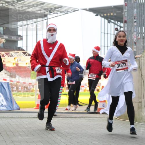 08.12.2024 - St. Pauli X-Mass-Run No. 14 H.Heesch http://msf.ph/oto/7489139 08.12.2024 10:03:54 Ziel 2822, 3260, 1912, 1949, 2093, 2094, 2098, 2663, 2848, 3062, 3063, 3070, 3072 meine-sportfotos.de