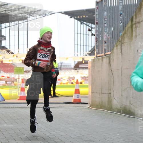 08.12.2024 - St. Pauli X-Mass-Run No. 14 H.Heesch http://msf.ph/oto/7489159 08.12.2024 09:55:03 Ziel 1863, 2588, 2891, 2588, 2891 meine-sportfotos.de
