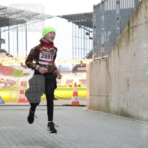 08.12.2024 - St. Pauli X-Mass-Run No. 14 H.Heesch http://msf.ph/oto/7489165 08.12.2024 09:55:03 Ziel 1863, 2588, 2891, 2588, 2891 meine-sportfotos.de