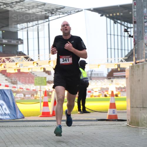 08.12.2024 - St. Pauli X-Mass-Run No. 14 H.Heesch http://msf.ph/oto/7489237 08.12.2024 09:55:14 Ziel 2588, 2891, 341 meine-sportfotos.de