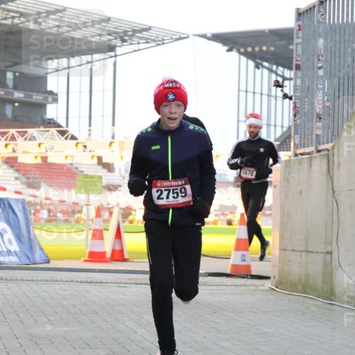 08.12.2024 - St. Pauli X-Mass-Run No. 14 H.Heesch http://msf.ph/oto/7489433 08.12.2024 10:04:03 Ziel 330, 1912, 1949, 2093, 2094, 2098, 2663, 2759, 2848, 3062, 3063, 3070, 3072, 330, 624, 1678, 2094, 2759, 2848, 2955, 3062, 3063, 3082, 3179 meine-sportfotos.de