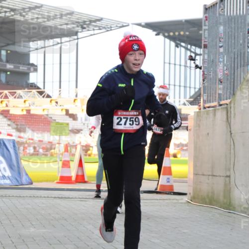 08.12.2024 - St. Pauli X-Mass-Run No. 14 H.Heesch http://msf.ph/oto/7489453 08.12.2024 10:04:03 Ziel 330, 1912, 1949, 2093, 2094, 2098, 2663, 2759, 2848, 3062, 3063, 3070, 3072, 330, 624, 1678, 2094, 2759, 2848, 2955, 3062, 3063, 3082, 3179 meine-sportfotos.de