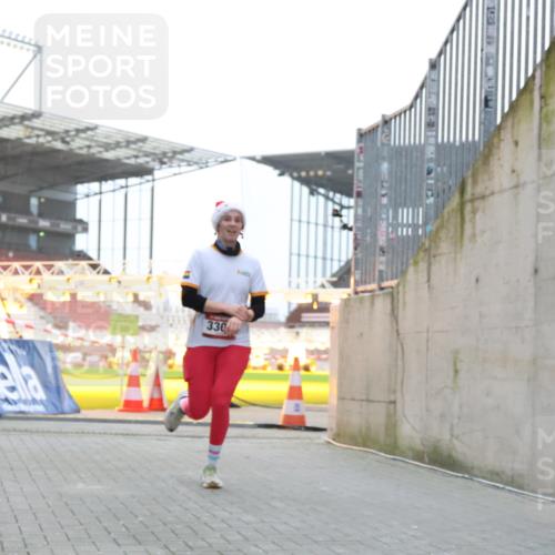 08.12.2024 - St. Pauli X-Mass-Run No. 14 H.Heesch http://msf.ph/oto/7489648 08.12.2024 09:55:47 Ziel 691, 3300 meine-sportfotos.de