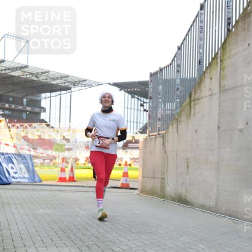 08.12.2024 - St. Pauli X-Mass-Run No. 14 H.Heesch http://msf.ph/oto/7489671 08.12.2024 09:55:47 Ziel 691, 3300 meine-sportfotos.de