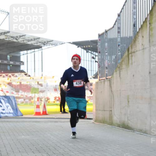 08.12.2024 - St. Pauli X-Mass-Run No. 14 H.Heesch http://msf.ph/oto/7489960 08.12.2024 09:56:14 Ziel 438, 1946, 2911, 3094, 415, 438 meine-sportfotos.de