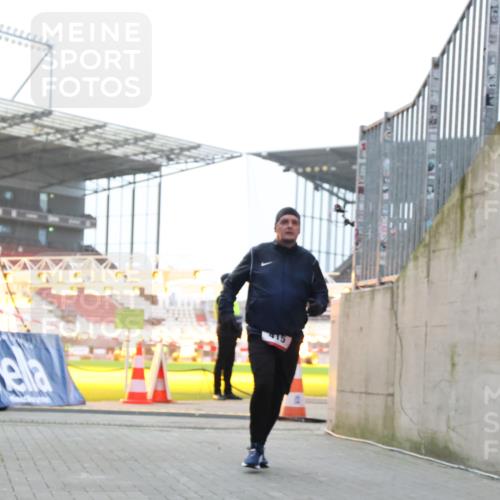 08.12.2024 - St. Pauli X-Mass-Run No. 14 H.Heesch http://msf.ph/oto/7489975 08.12.2024 09:56:17 Ziel 438, 1946, 2911, 3094, 415 meine-sportfotos.de