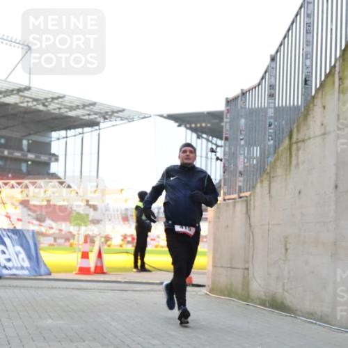 08.12.2024 - St. Pauli X-Mass-Run No. 14 H.Heesch http://msf.ph/oto/7489988 08.12.2024 09:56:17 Ziel 438, 1946, 2911, 3094, 415 meine-sportfotos.de