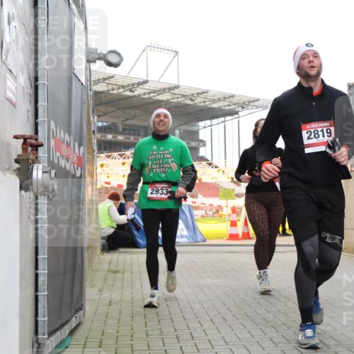 08.12.2024 - St. Pauli X-Mass-Run No. 14 H.Heesch http://msf.ph/oto/7490052 08.12.2024 10:04:21 Ziel 1565, 1678, 1788, 2219, 2819, 2933, 2948, 2955, 3071, 3082, 3169, 3179, 3180, 815, 1565, 1788, 1870, 2819, 2933 meine-sportfotos.de