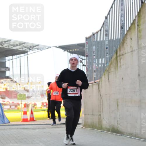 08.12.2024 - St. Pauli X-Mass-Run No. 14 H.Heesch http://msf.ph/oto/7490199 08.12.2024 09:56:32 Ziel 415, 1852, 799, 3256, 3261 meine-sportfotos.de