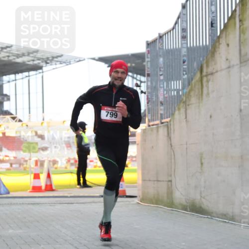 08.12.2024 - St. Pauli X-Mass-Run No. 14 H.Heesch http://msf.ph/oto/7490333 08.12.2024 09:56:40 Ziel 799, 1852, 3256, 3261, 799 meine-sportfotos.de