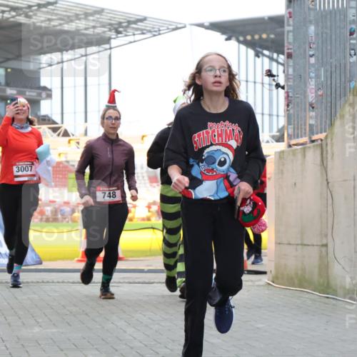 08.12.2024 - St. Pauli X-Mass-Run No. 14 H.Heesch http://msf.ph/oto/7490676 08.12.2024 10:04:52 Ziel 31, 89, 299, 627, 634, 791, 2380, 2382, 2383, 3008, 76, 172, 595, 748, 2485, 2758, 3007 meine-sportfotos.de
