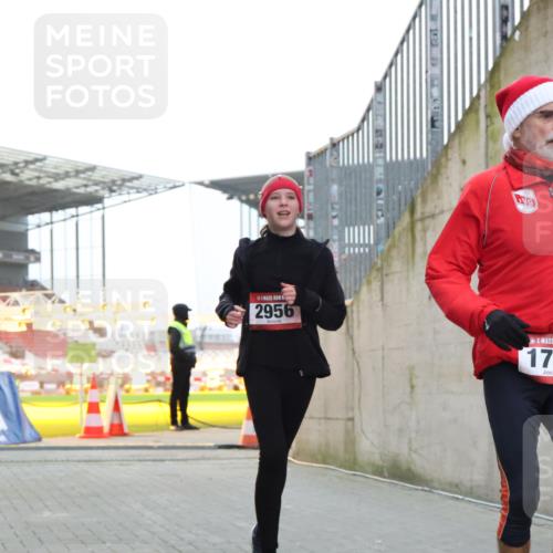 08.12.2024 - St. Pauli X-Mass-Run No. 14 H.Heesch http://msf.ph/oto/7490798 08.12.2024 09:57:06 Ziel 288, 1754, 2837, 2839, 2956, 3095, 1741, 1754, 2956, 3139 meine-sportfotos.de