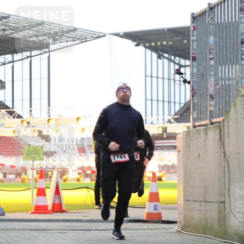 08.12.2024 - St. Pauli X-Mass-Run No. 14 H.Heesch http://msf.ph/oto/7490879 08.12.2024 09:57:10 Ziel 1754, 2956, 3095, 364, 384, 420, 1741, 3139 meine-sportfotos.de