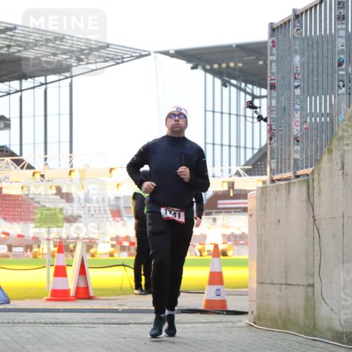 08.12.2024 - St. Pauli X-Mass-Run No. 14 H.Heesch http://msf.ph/oto/7490893 08.12.2024 09:57:10 Ziel 1754, 2956, 3095, 364, 384, 420, 1741, 3139 meine-sportfotos.de