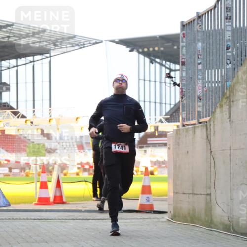 08.12.2024 - St. Pauli X-Mass-Run No. 14 H.Heesch http://msf.ph/oto/7490902 08.12.2024 09:57:10 Ziel 1754, 2956, 3095, 364, 384, 420, 1741, 3139 meine-sportfotos.de