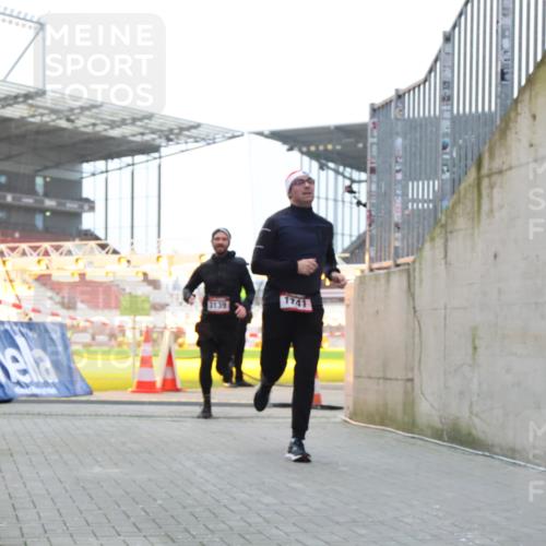08.12.2024 - St. Pauli X-Mass-Run No. 14 H.Heesch http://msf.ph/oto/7490936 08.12.2024 09:57:11 Ziel 1741, 1754, 2956, 3095, 364, 384, 420, 1741, 3139 meine-sportfotos.de
