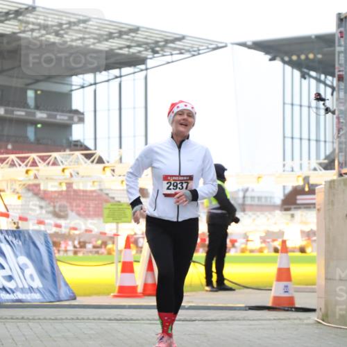08.12.2024 - St. Pauli X-Mass-Run No. 14 H.Heesch http://msf.ph/oto/7490955 08.12.2024 10:05:00 Ziel 76, 172, 299, 595, 627, 634, 748, 2485, 2758, 3007, 76, 2937 meine-sportfotos.de