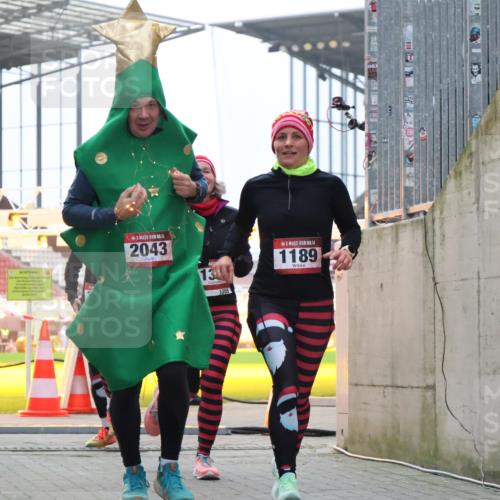 08.12.2024 - St. Pauli X-Mass-Run No. 14 H.Heesch http://msf.ph/oto/7491098 08.12.2024 10:05:10 Ziel 76, 172, 2758, 2937, 3007, 1189, 1355, 2042, 2043 meine-sportfotos.de