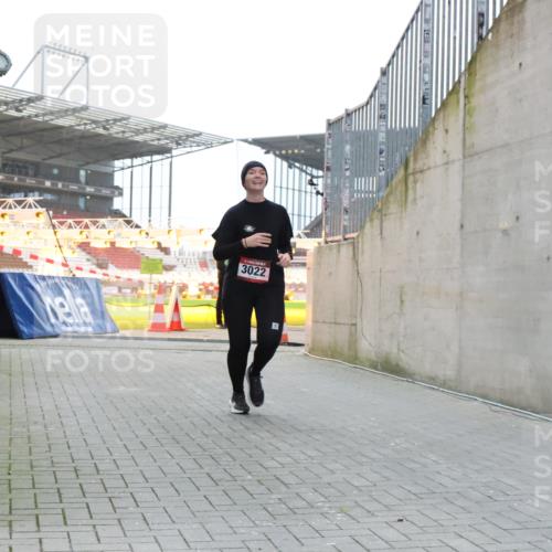 08.12.2024 - St. Pauli X-Mass-Run No. 14 H.Heesch http://msf.ph/oto/7491356 08.12.2024 09:57:20 Ziel 364, 384, 420, 1741, 1754, 2956, 3022, 3139, 755, 763, 904, 1291, 1982, 2267, 3022 meine-sportfotos.de