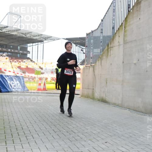08.12.2024 - St. Pauli X-Mass-Run No. 14 H.Heesch http://msf.ph/oto/7491360 08.12.2024 09:57:20 Ziel 364, 384, 420, 1741, 1754, 2956, 3022, 3139, 755, 763, 904, 1291, 1982, 2267, 3022 meine-sportfotos.de