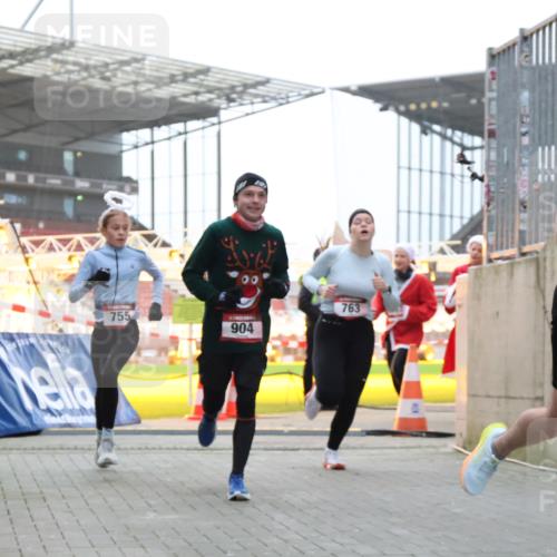 08.12.2024 - St. Pauli X-Mass-Run No. 14 H.Heesch http://msf.ph/oto/7491448 08.12.2024 09:57:24 Ziel 364, 384, 420, 755, 763, 1741, 1982, 3022, 3139, 755, 763, 904, 1291, 1982, 2267 meine-sportfotos.de