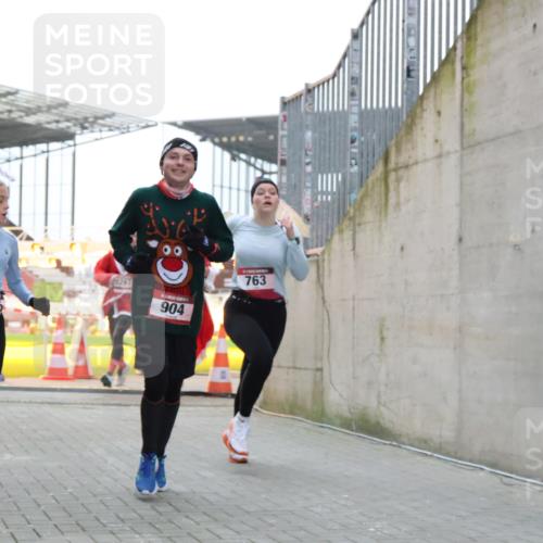 08.12.2024 - St. Pauli X-Mass-Run No. 14 H.Heesch http://msf.ph/oto/7491501 08.12.2024 09:57:24 Ziel 364, 384, 420, 755, 763, 1741, 1982, 3022, 3139, 755, 763, 904, 1291, 1982, 2267 meine-sportfotos.de
