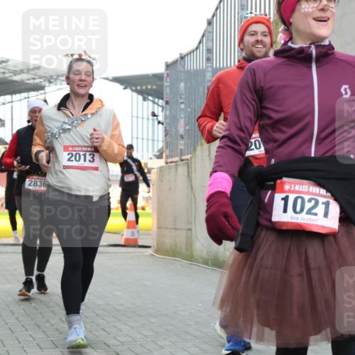 08.12.2024 - St. Pauli X-Mass-Run No. 14 H.Heesch http://msf.ph/oto/7491505 08.12.2024 10:05:24 Ziel 1021, 1067, 1189, 1355, 2013, 2042, 2043, 24, 1021, 1067, 2013, 2015, 2165, 2836, 3077, 3311, 3313, 3314, 3315, 3317, 3318 meine-sportfotos.de