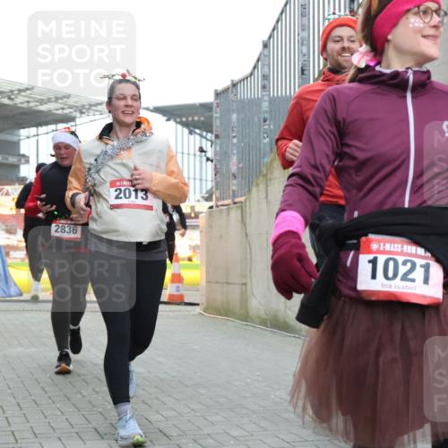 08.12.2024 - St. Pauli X-Mass-Run No. 14 H.Heesch http://msf.ph/oto/7491517 08.12.2024 10:05:24 Ziel 1021, 1067, 1189, 1355, 2013, 2042, 2043, 24, 1021, 1067, 2013, 2015, 2165, 2836, 3077, 3311, 3313, 3314, 3315, 3317, 3318 meine-sportfotos.de