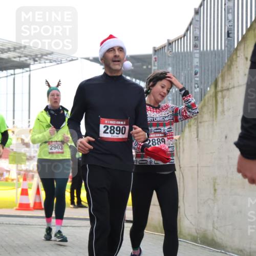 08.12.2024 - St. Pauli X-Mass-Run No. 14 H.Heesch http://msf.ph/oto/7491833 08.12.2024 10:05:39 Ziel 24, 273, 312, 1959, 2015, 2031, 2165, 2836, 3077, 3310, 3311, 3312, 3313, 3314, 3315, 3316, 3317, 3318, 620, 949, 2031, 2889, 2890, 2903, 2904 meine-sportfotos.de