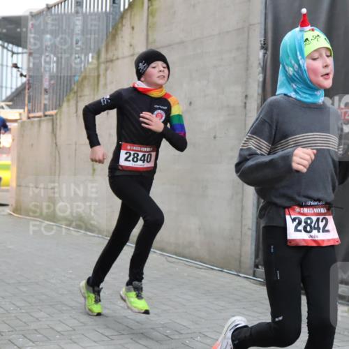 08.12.2024 - St. Pauli X-Mass-Run No. 14 H.Heesch http://msf.ph/oto/7491996 08.12.2024 09:57:56 Ziel 2840, 2842, 3258, 391, 2840, 2842 meine-sportfotos.de