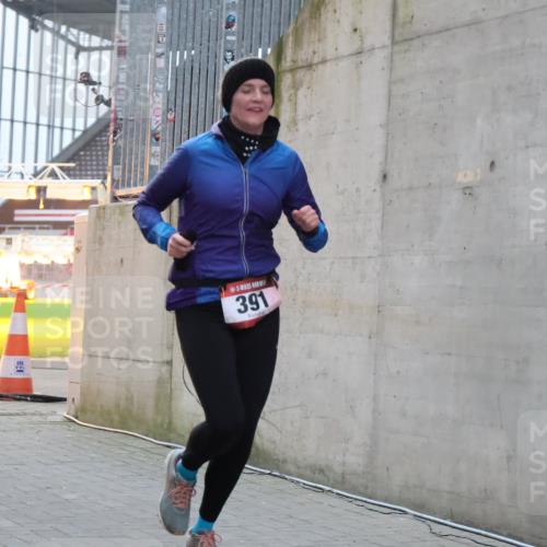 08.12.2024 - St. Pauli X-Mass-Run No. 14 H.Heesch http://msf.ph/oto/7492069 08.12.2024 09:57:59 Ziel 391, 2840, 2842, 3258, 391 meine-sportfotos.de