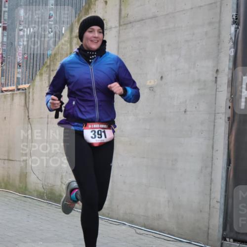08.12.2024 - St. Pauli X-Mass-Run No. 14 H.Heesch http://msf.ph/oto/7492095 08.12.2024 09:58:00 Ziel 391, 2840, 2842, 3258, 391 meine-sportfotos.de