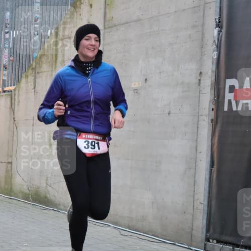 08.12.2024 - St. Pauli X-Mass-Run No. 14 H.Heesch http://msf.ph/oto/7492101 08.12.2024 09:58:00 Ziel 391, 2840, 2842, 3258, 391 meine-sportfotos.de