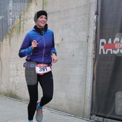 08.12.2024 - St. Pauli X-Mass-Run No. 14 H.Heesch http://msf.ph/oto/7492107 08.12.2024 09:58:00 Ziel 391, 2840, 2842, 3258, 391 meine-sportfotos.de