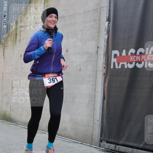 08.12.2024 - St. Pauli X-Mass-Run No. 14 H.Heesch http://msf.ph/oto/7492111 08.12.2024 09:58:00 Ziel 391, 2840, 2842, 3258, 391 meine-sportfotos.de