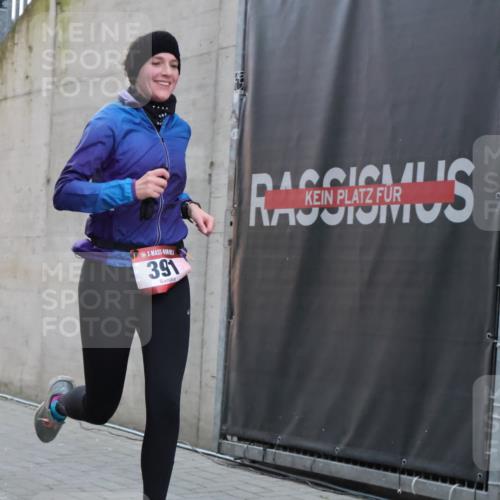 08.12.2024 - St. Pauli X-Mass-Run No. 14 H.Heesch http://msf.ph/oto/7492127 08.12.2024 09:58:00 Ziel 391, 2840, 2842, 3258, 391 meine-sportfotos.de