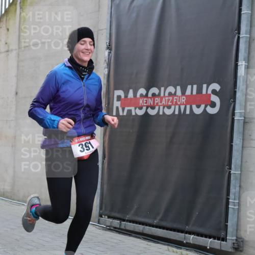 08.12.2024 - St. Pauli X-Mass-Run No. 14 H.Heesch http://msf.ph/oto/7492132 08.12.2024 09:58:00 Ziel 391, 2840, 2842, 3258, 391 meine-sportfotos.de