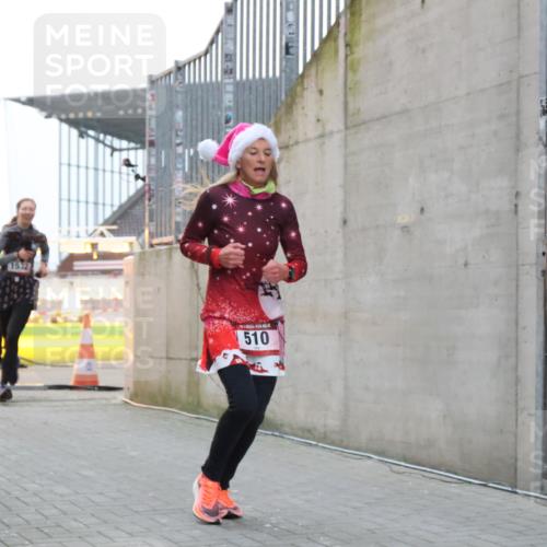 08.12.2024 - St. Pauli X-Mass-Run No. 14 H.Heesch http://msf.ph/oto/7492209 08.12.2024 09:58:14 Ziel 510, 510, 1532, 1789, 3092, 3171 meine-sportfotos.de